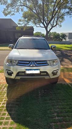 MITSUBISHI PAJERO 3.2 HPE 4X4 7 LUGARES 16V TURBO INTERCOOLER DIESEL 4P AUTOMÁTICO